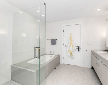 10777 Wilshire Boulevard - Photo Thumbnail 11