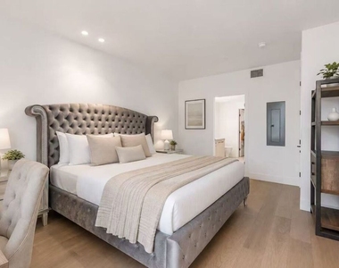 10777 Wilshire Boulevard - Photo Thumbnail 8