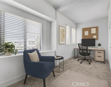 2629 San Marino Street - Photo Thumbnail 4