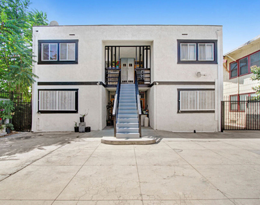 2629 San Marino Street - Photo Thumbnail 13