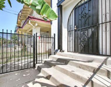 2629 San Marino Street - Photo Thumbnail 12