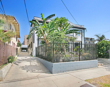 2629 San Marino Street - Photo Thumbnail 16