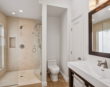 525 N Crescent Heights Boulevard - Photo Thumbnail 25