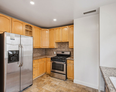 525 N Crescent Heights Boulevard - Photo Thumbnail 14