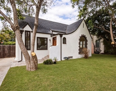 525 N Crescent Heights Boulevard - Photo Thumbnail 1