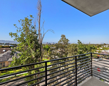 8902 Sawyer Street - Photo Thumbnail 10
