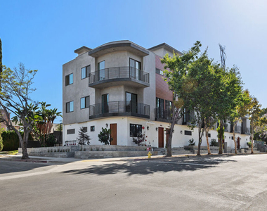 8902 Sawyer Street - Photo Thumbnail 1