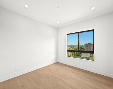 8902 Sawyer Street - Photo Thumbnail 20