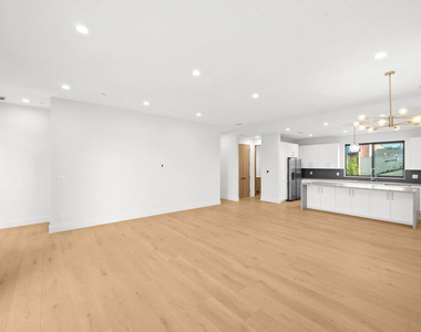 8902 Sawyer Street - Photo Thumbnail 6