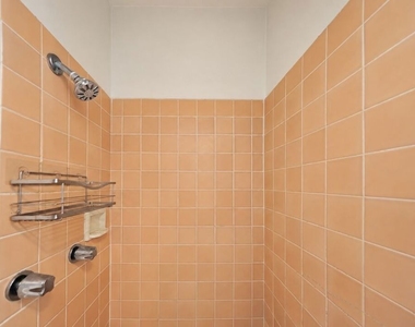 1323 N Olive Drive - Photo Thumbnail 34