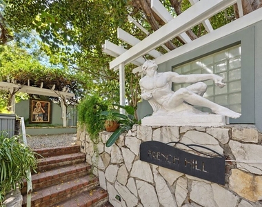 1323 N Olive Drive - Photo Thumbnail 45