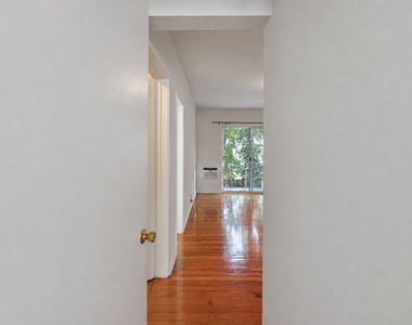 1323 N Olive Drive - Photo Thumbnail 22