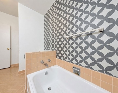 1323 N Olive Drive - Photo Thumbnail 32