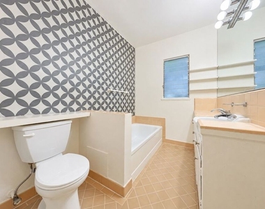1323 N Olive Drive - Photo Thumbnail 31