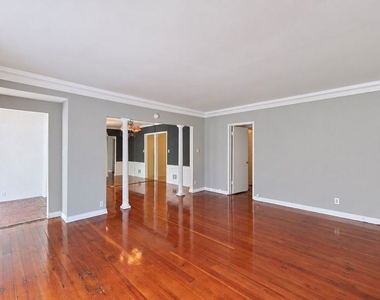 1323 N Olive Drive - Photo Thumbnail 9