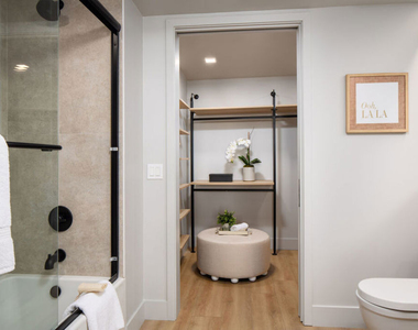 12431 Rochester Avenue - Photo Thumbnail 11
