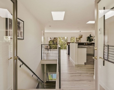 2753 La Cuesta Drive - Photo Thumbnail 13