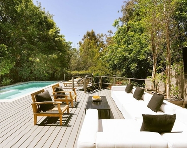 2753 La Cuesta Drive - Photo Thumbnail 40