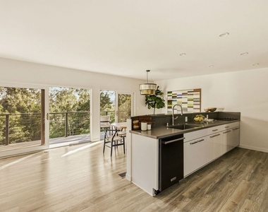2753 La Cuesta Drive - Photo Thumbnail 17