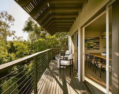 2753 La Cuesta Drive - Photo Thumbnail 12