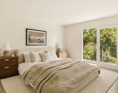 2753 La Cuesta Drive - Photo Thumbnail 27