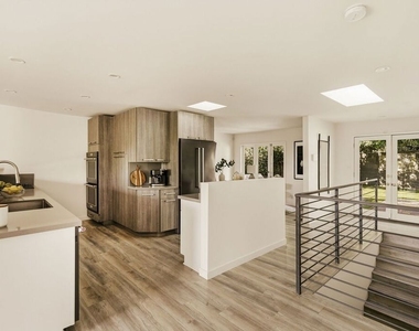 2753 La Cuesta Drive - Photo Thumbnail 3