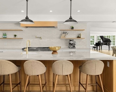 13620 Romany Drive - Photo Thumbnail 7