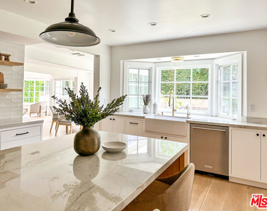 13620 Romany Drive - Photo Thumbnail 9