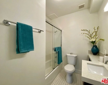 6081 Pickford Place - Photo Thumbnail 13
