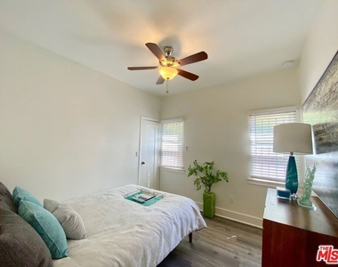 6081 Pickford Place - Photo Thumbnail 11