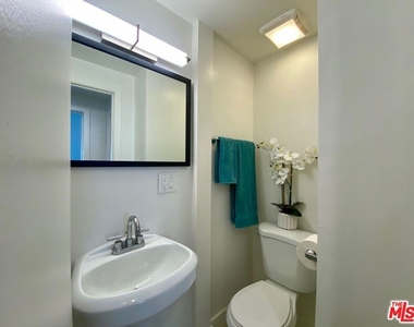 6081 Pickford Place - Photo Thumbnail 15