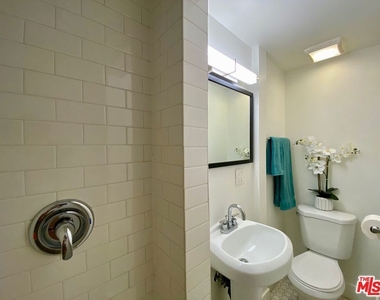 6081 Pickford Place - Photo Thumbnail 16