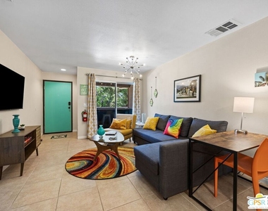 575 N Villa Court - Photo Thumbnail 6