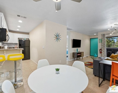 575 N Villa Court - Photo Thumbnail 8