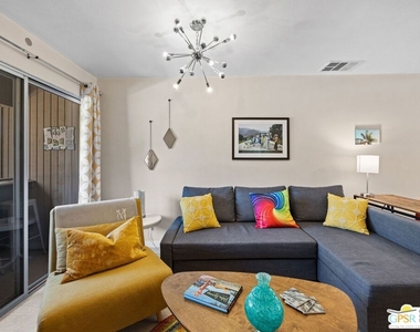 575 N Villa Court - Photo Thumbnail 16