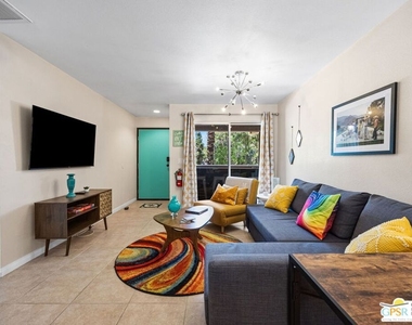 575 N Villa Court - Photo Thumbnail 5