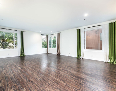 117 N Gale Drive - Photo Thumbnail 2