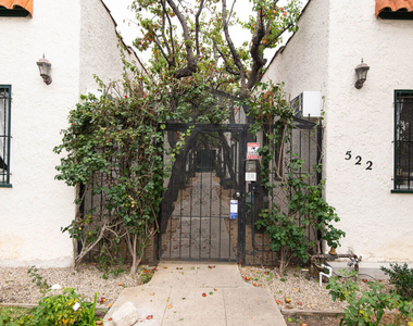 522 N Alta Vista Boulevard - Photo Thumbnail 11