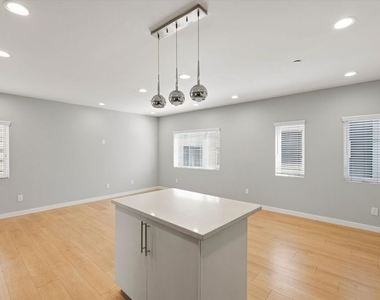 6117 1/2 Fountain Avenue - Photo Thumbnail 14