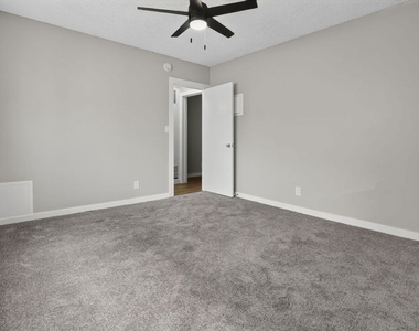 5361 Russell Avenue - Photo Thumbnail 20