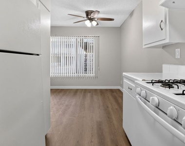 5361 Russell Avenue - Photo Thumbnail 8