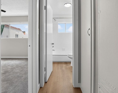 5361 Russell Avenue - Photo Thumbnail 22