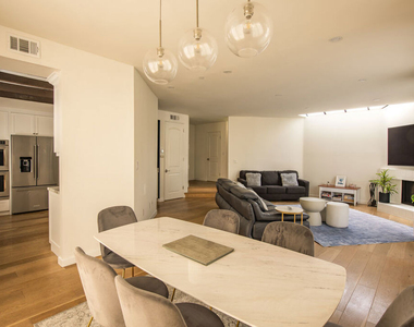 1248 23rd Street - Photo Thumbnail 4