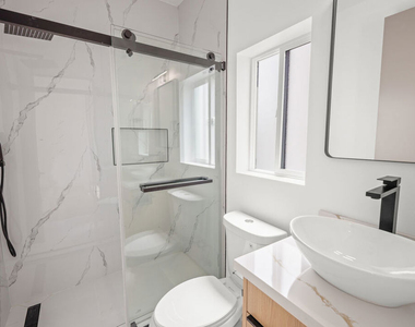 11010 Hortense Street - Photo Thumbnail 24