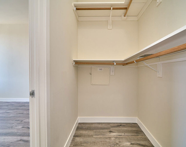 3810 Wilshire Boulevard - Photo Thumbnail 7