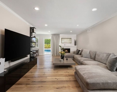 222 Dickenson Avenue - Photo Thumbnail 3