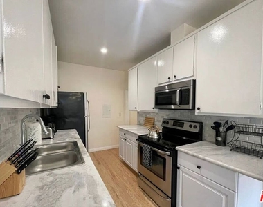 1141 19th Street - Photo Thumbnail 7