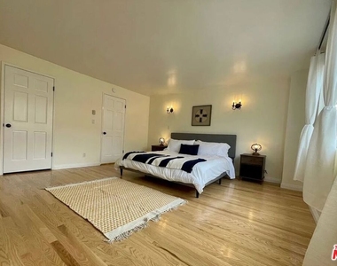 1141 19th Street - Photo Thumbnail 14