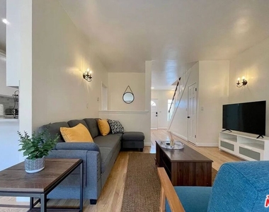 1141 19th Street - Photo Thumbnail 4