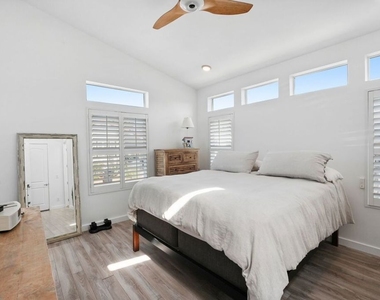 29500 Heathercliff Road - Photo Thumbnail 16